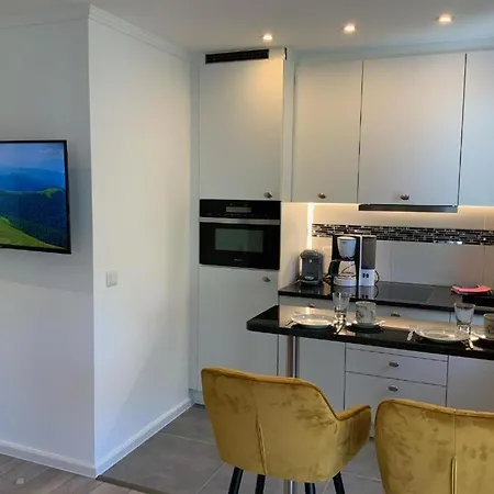 - Zum Hafen 萨斯尼茨